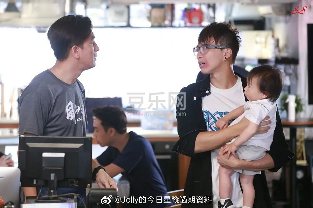 p2657998927.webp.jpg